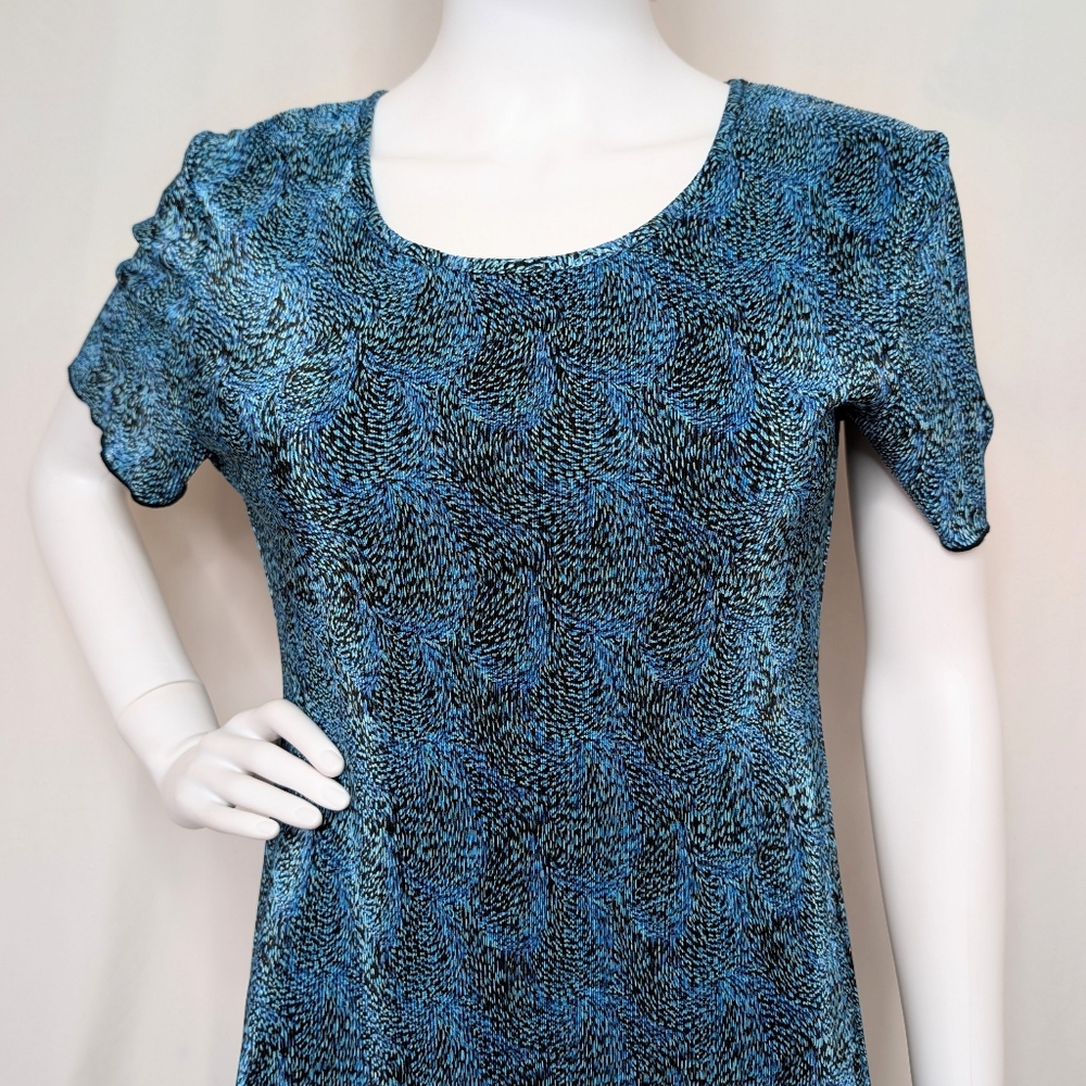 90s Blue & Black Abstract Satiny Crinkle Micro Pleated Short Sleeve Midi Dress - Picture 2 of 7